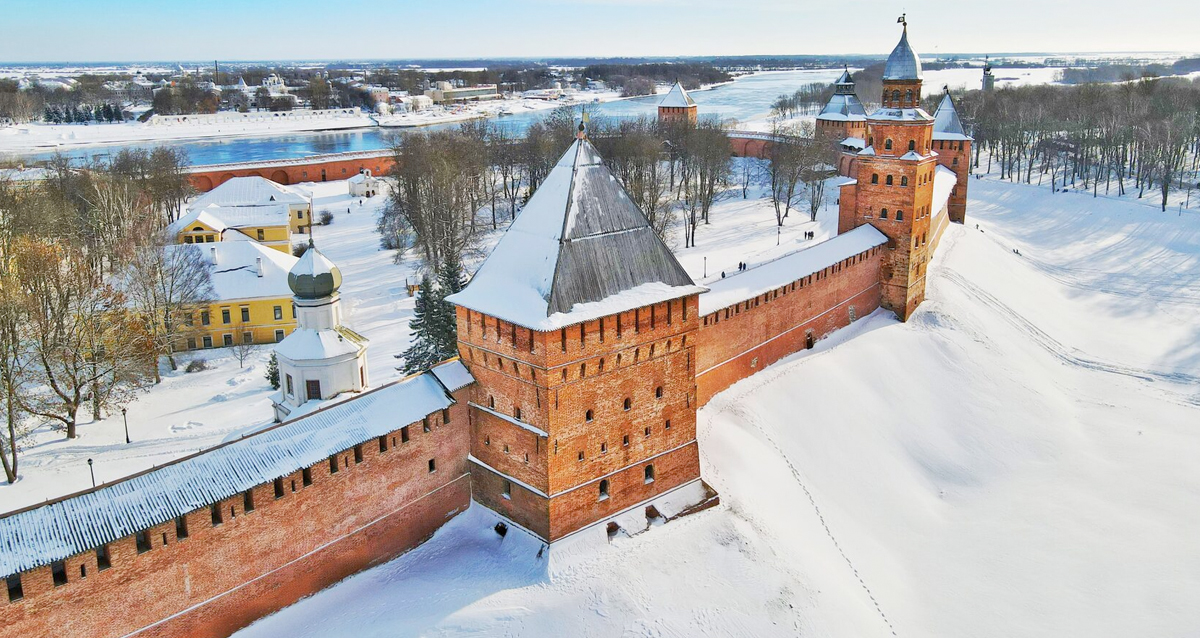 Новогодние город-курорт Старая Русса и Великий Новгород