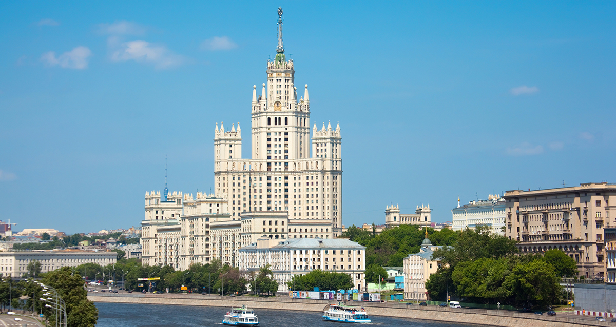 речная прогулка по центру Москвы