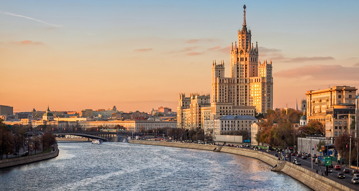 речная прогулка по центру Москвы
