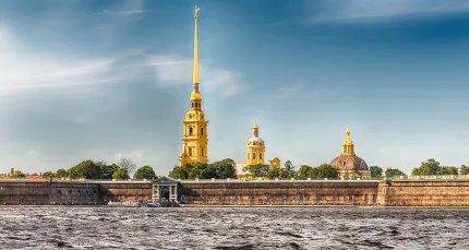 Скидка 51% на комбо-экскурсию по Санкт-Петербургу на автобусе и теплоходе