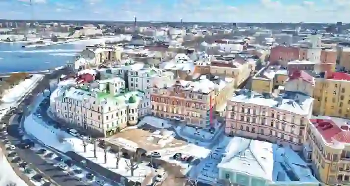 От 1950 р. за новогодний тур «Новогодние гуляния в Выборге» на 1 день от туроператора Charm Tour